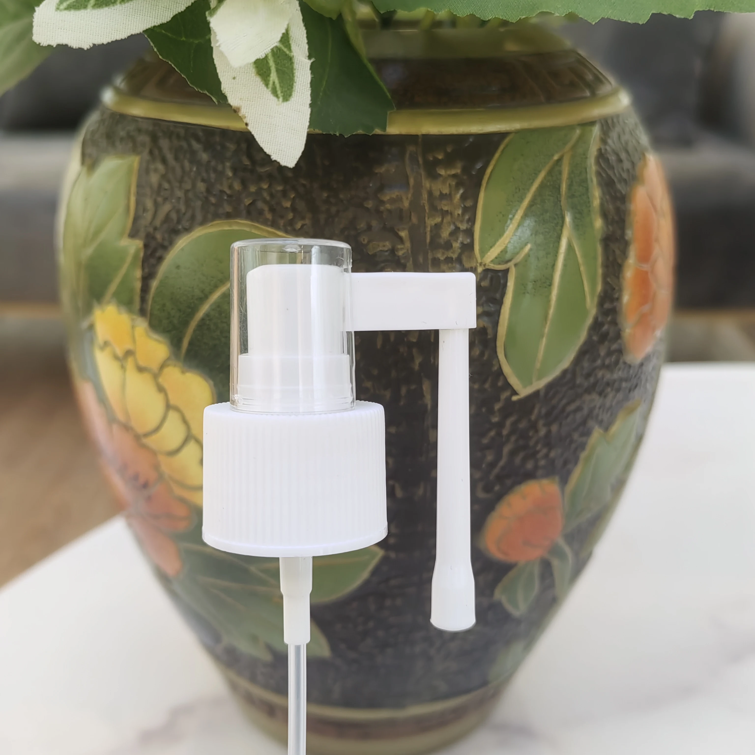 Yuyao Factory Wholesale Fine Mist Sprayer Pumps 18mm 20mm 24mm Long Nozzle for Medical Cap Plastic Pump Spray