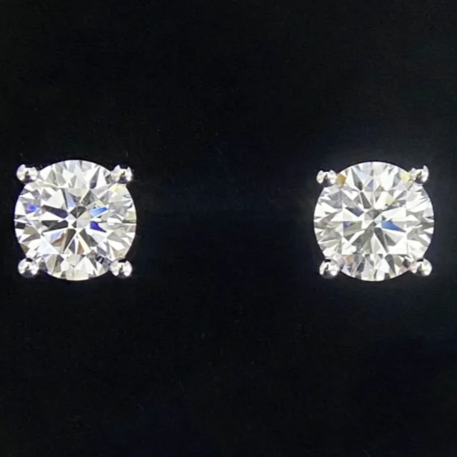 White Gold Stud Earrings with Lab-Grown round Diamond IGI Certified Customized Fine Jewelry