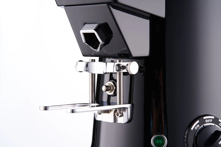 LHH740 220V 74mm Burr 1400 Turning Min Tea Grinder Fully Automatic Herb Grinder Tea Leaves Grinder Machine