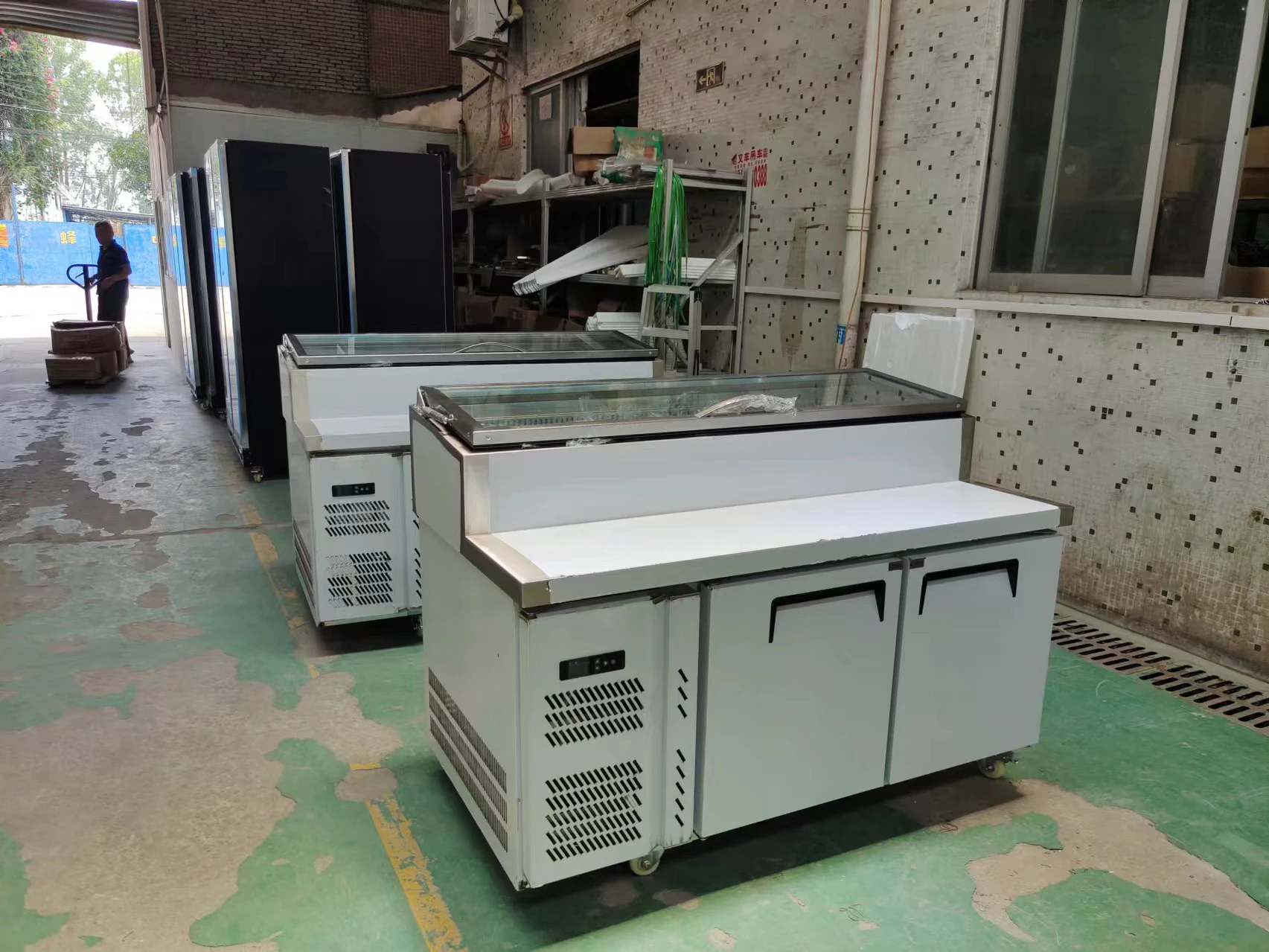 Hot sale 2/3 Doors Commercial Under Counter Chiller Salad Bar Fridge with Top Glass Opening