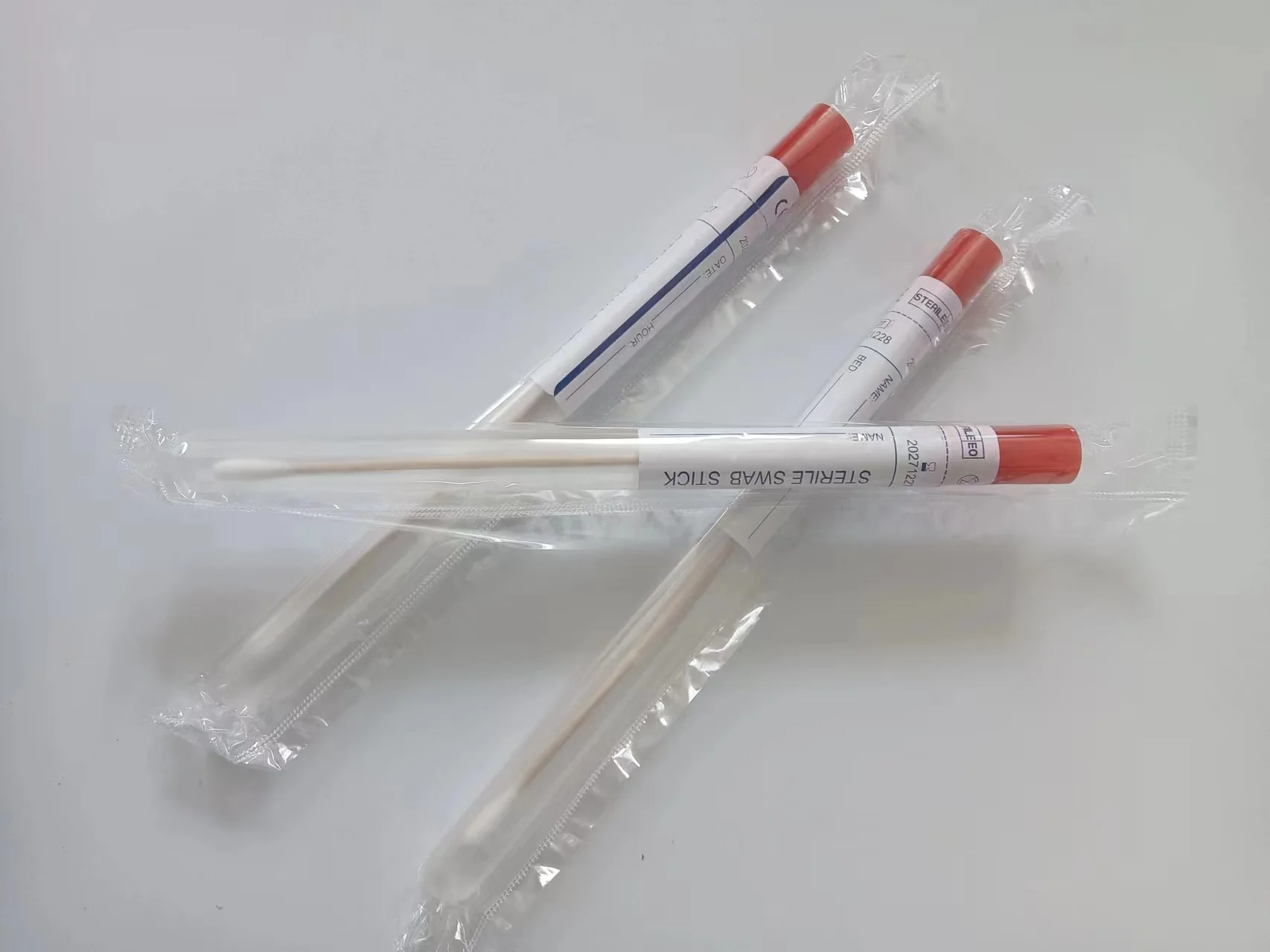 Wooden swab with cotton head