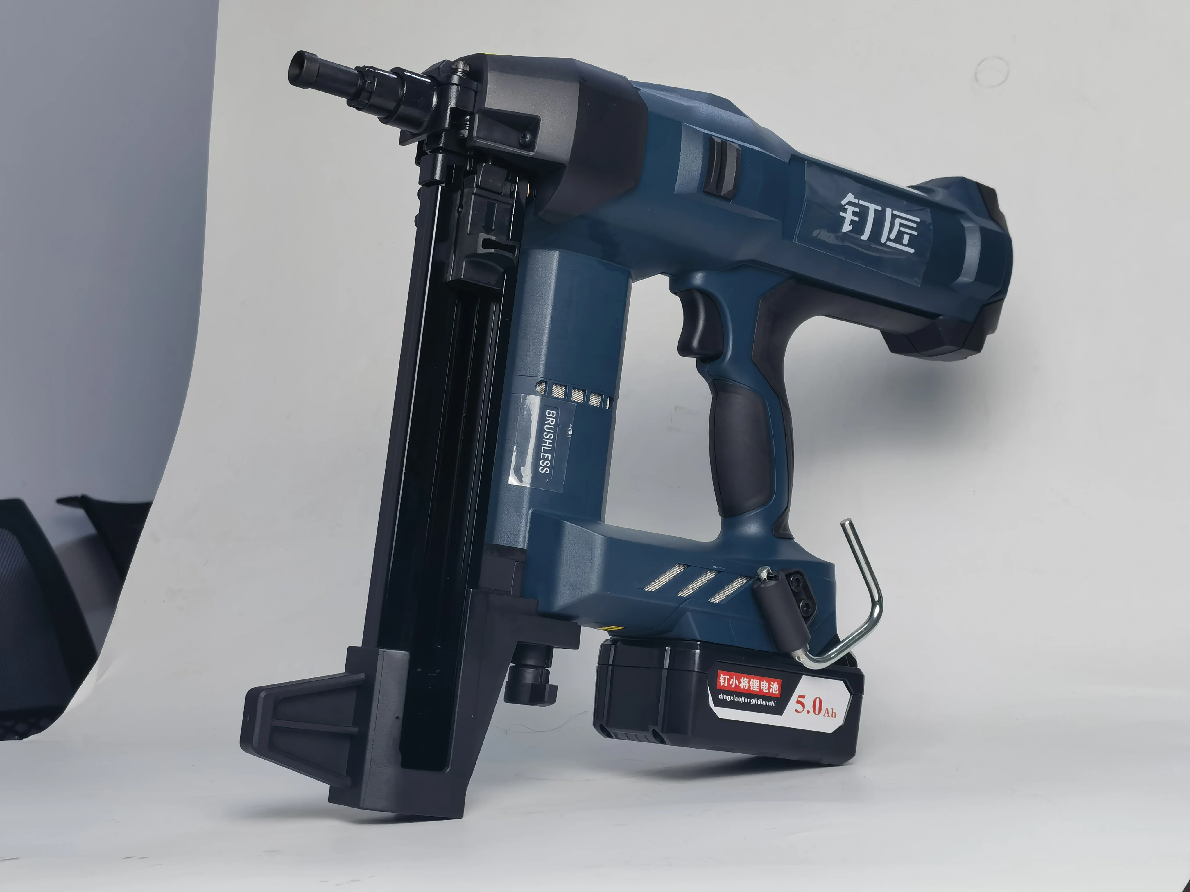 LEIHUAN DCCN 90s2 concrete nailer for woodworking electric cordless nail gun