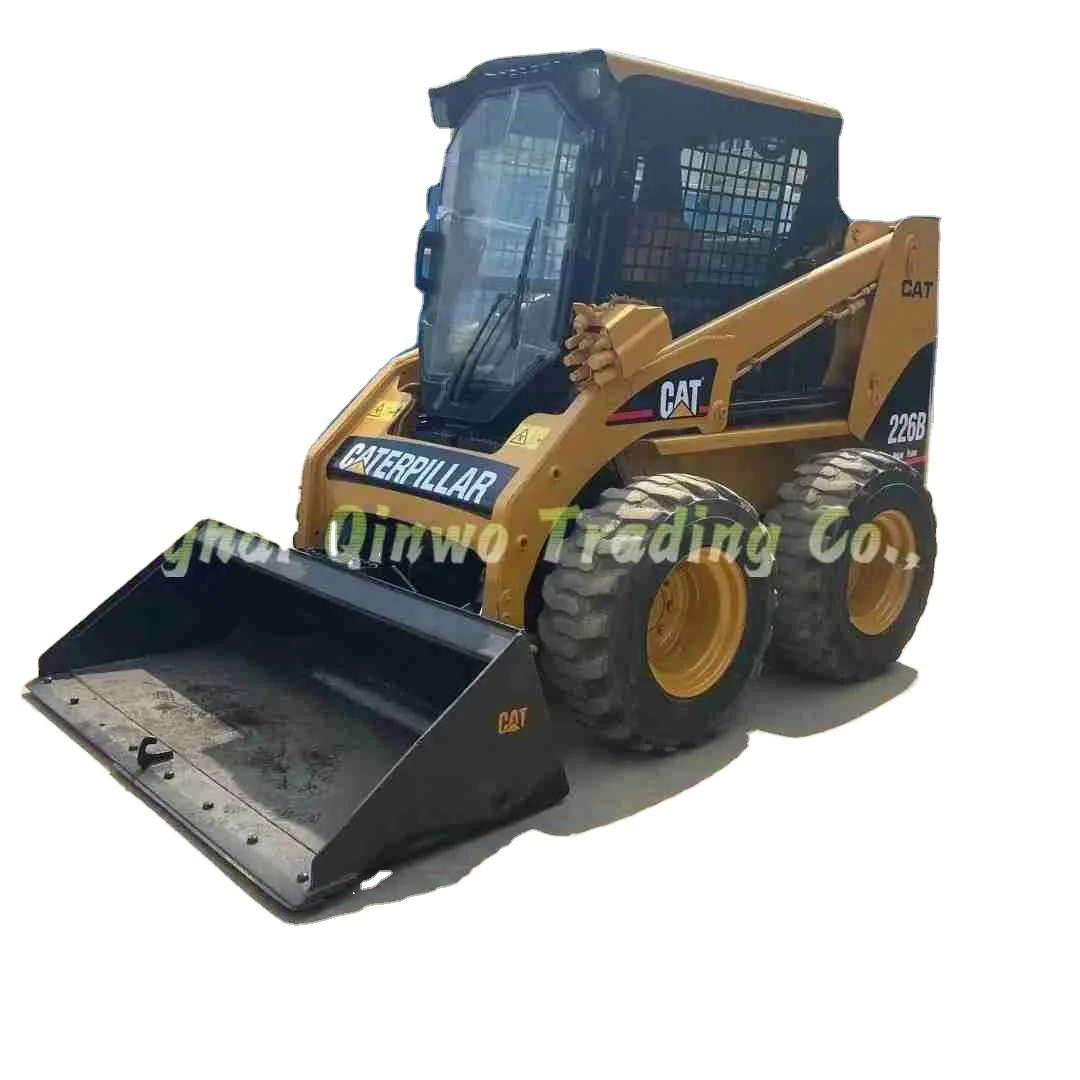 Мини-погрузчик CAT 226B погрузчик