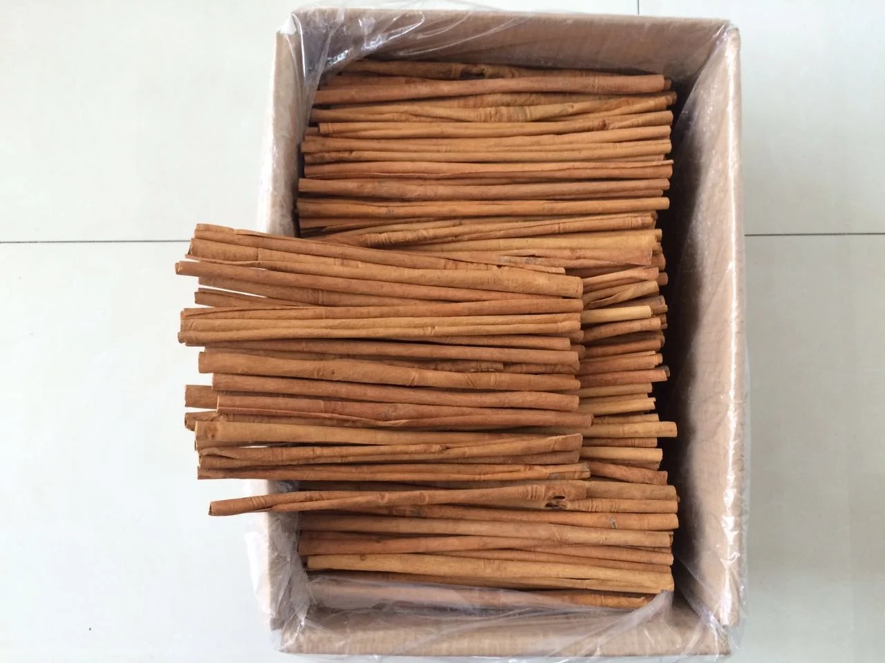 High quality Cinnamon with best price Dried ceylon cinnamon sticks cassia bark  25KG/bag 10KG/carton OEM welcome