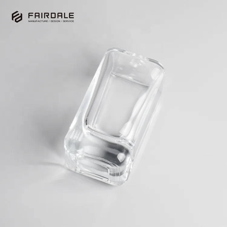 Competitive Price Wholesale Cosmetic Packaging Clear Empty Glass Perfume Bottle