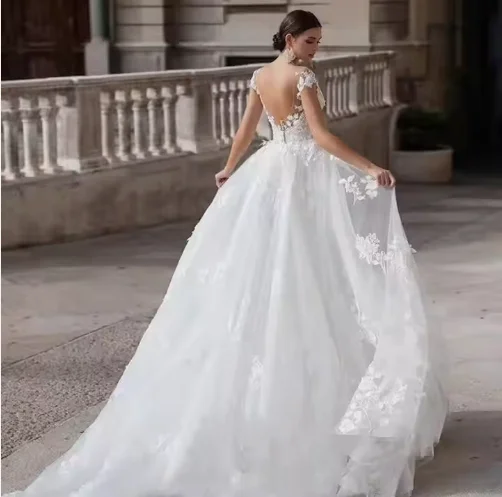 Shoulder-wrapped wedding dress Mori 2024 new bride deep V-neck big backless travel shoot small trailing tulle slimming two-piece