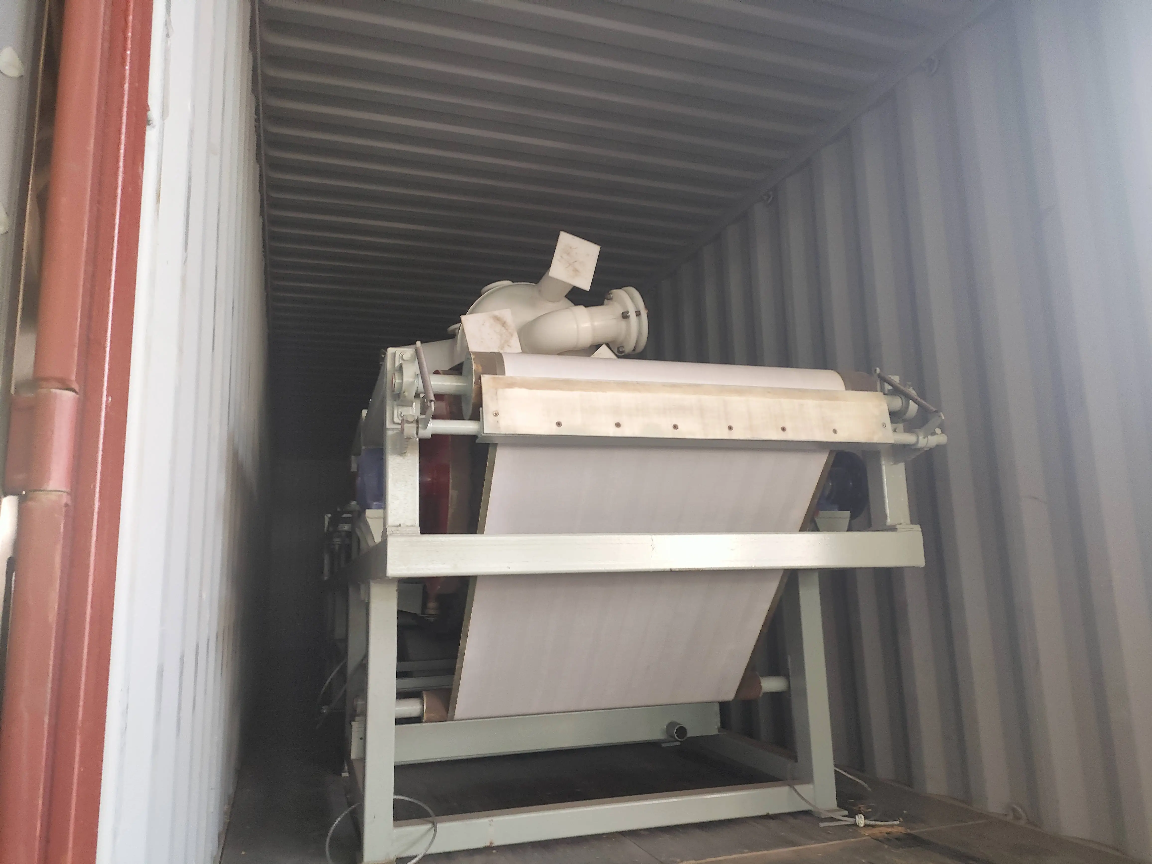 Mineral processing sludge separator belt vacuum filter press equipment