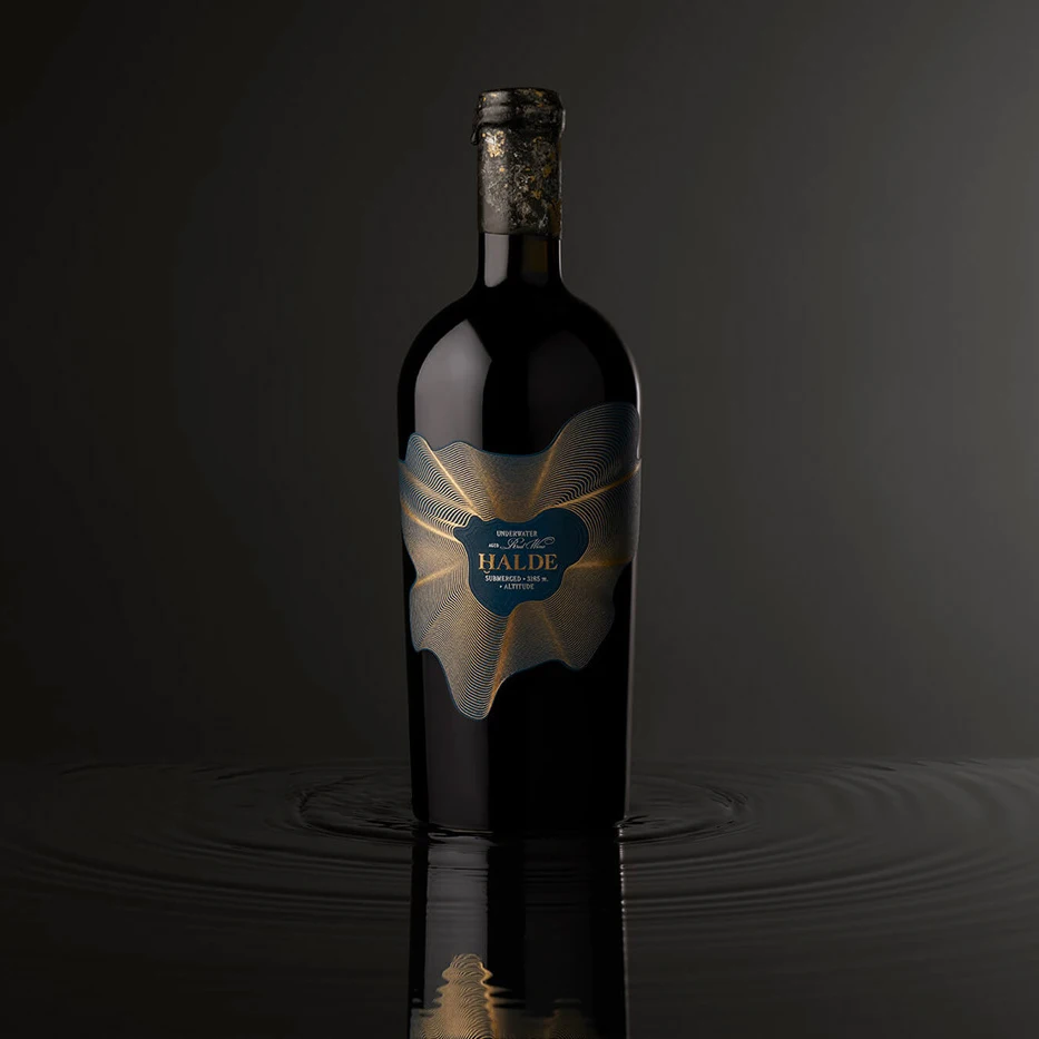 Custom eco-friendly Hot stamping metallization foil label golden waterproof spirit bottle sticker wine Packaging labels