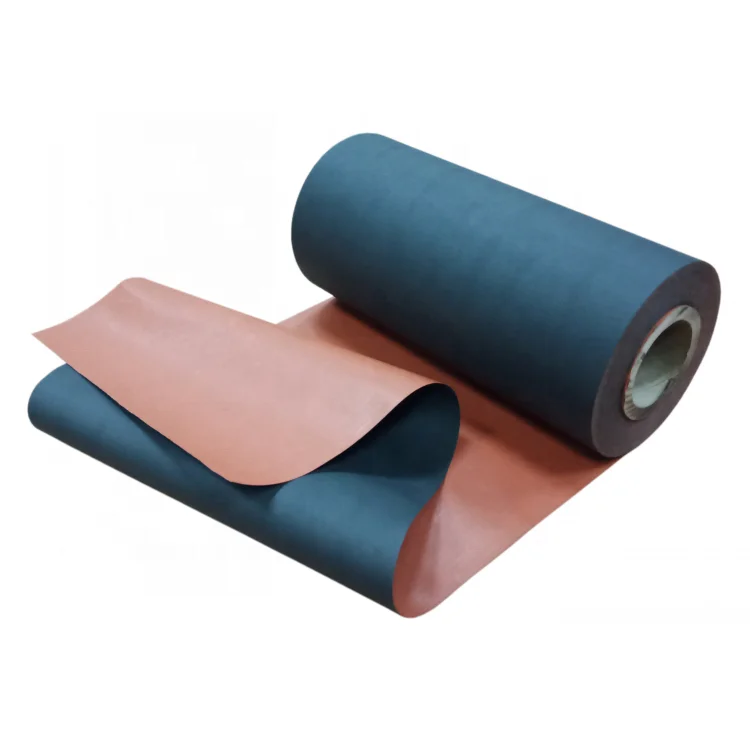 Коричневый розовый пакет из крафт-бумаги с черной обратной стороной