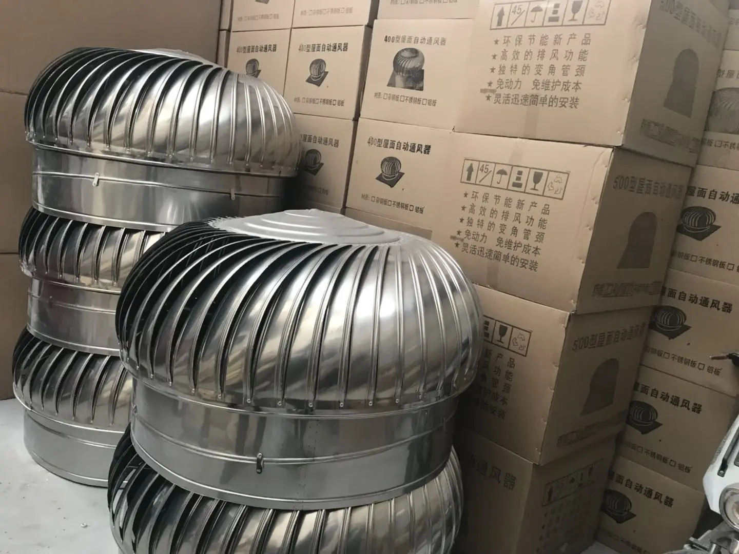 Handun Large Size Roof Turbine Ventilation Fan Whirly Bird Roof VentilatorWind Power Roof Ventilation Fan