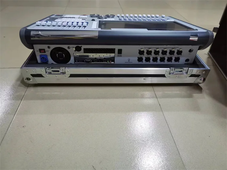 Stage Light Controller DMX 512 Lighting Consoles Tiger Touch 2