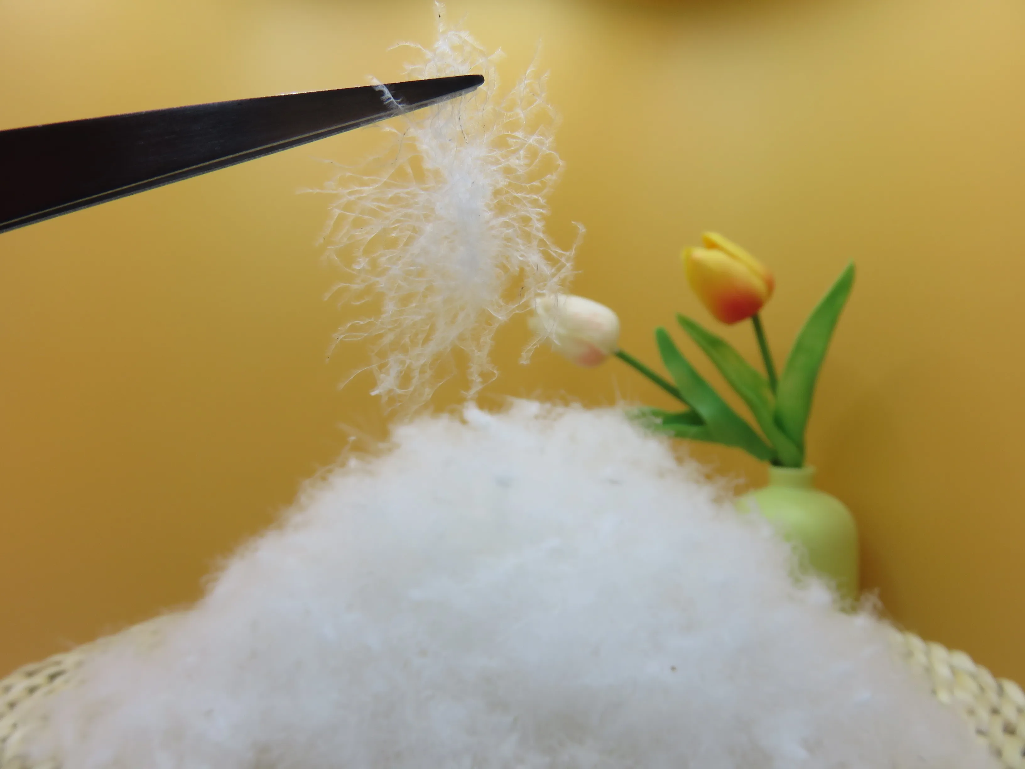 80% White Goose down Feather Product