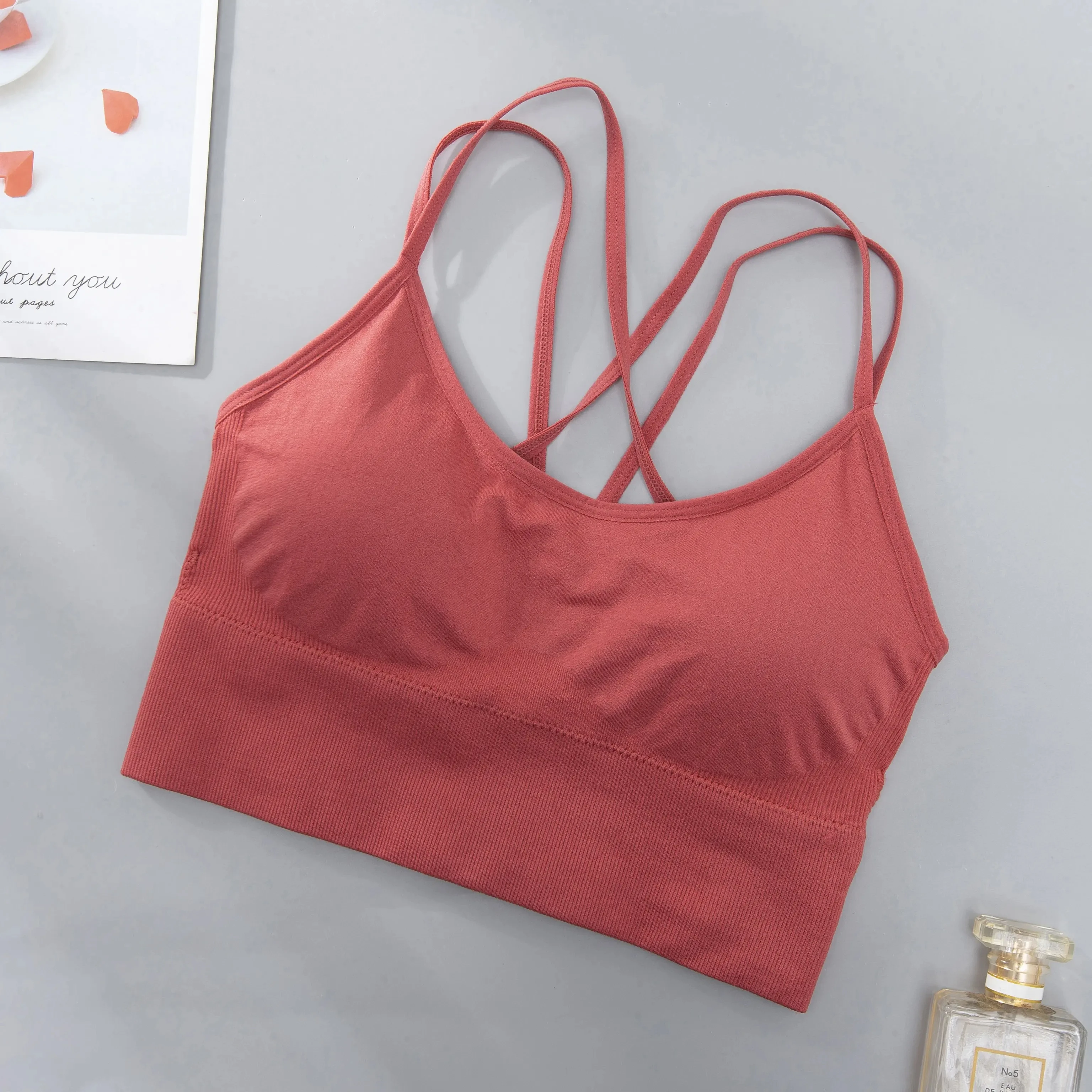 Yoke DME Custom OEM Thin Shoulder Strap Wirefree Fit Sujetador Deportivo Seamless Sports Bra Fitness Gym Yoga Bra For Womens