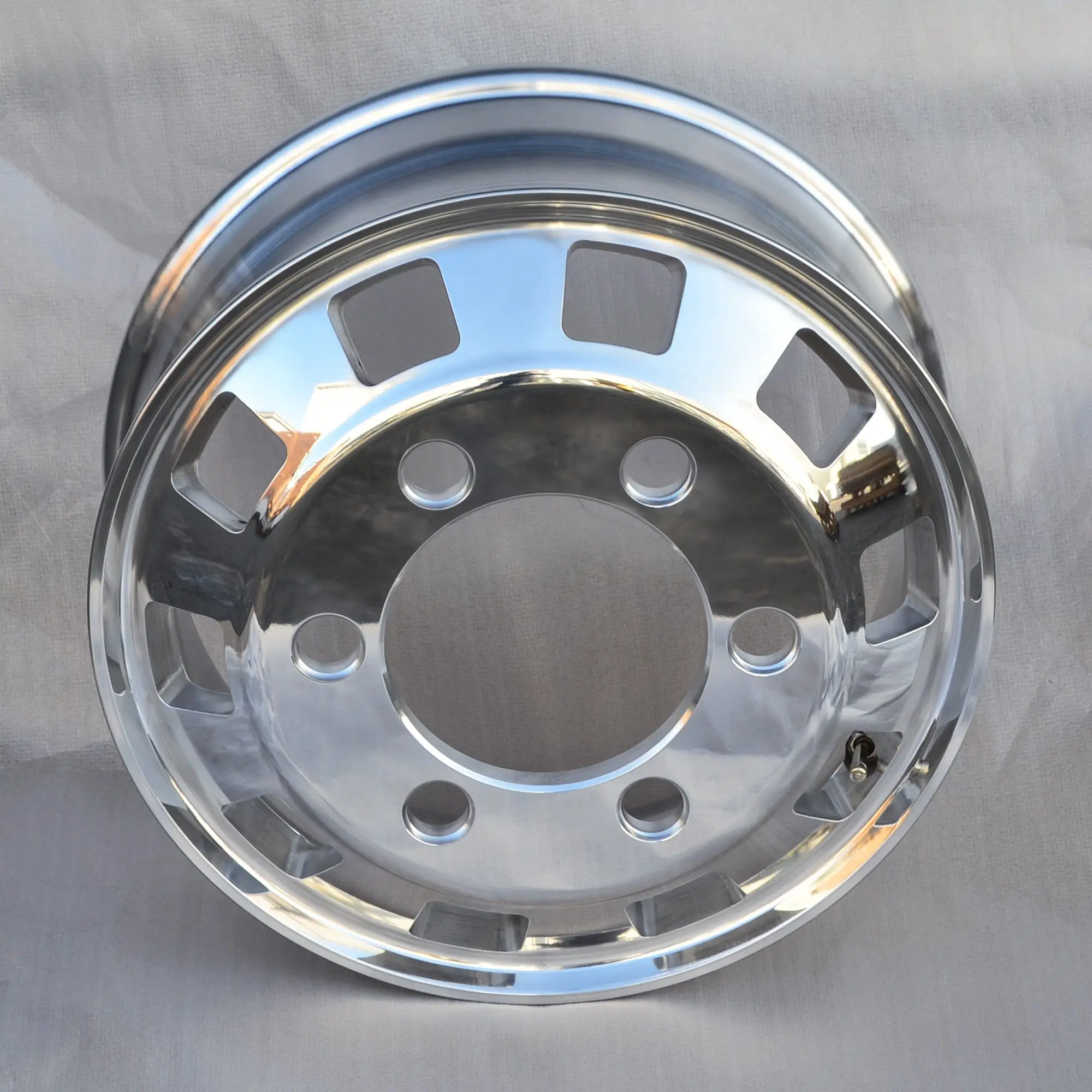 Customized design for 17.5x6.0 alloy wheels forged alloy truck rims sport rim for truck