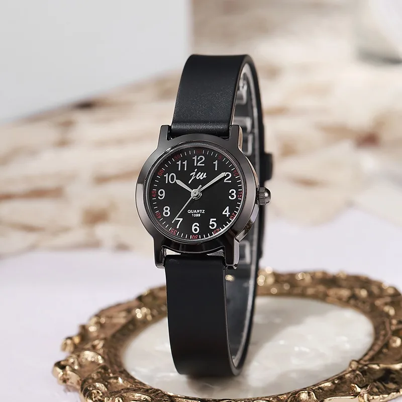 2024 Hot Selling couple watches Luxury Watches for women and men rubber strap Fashion Quartz Wristwatch cheap watch for couple