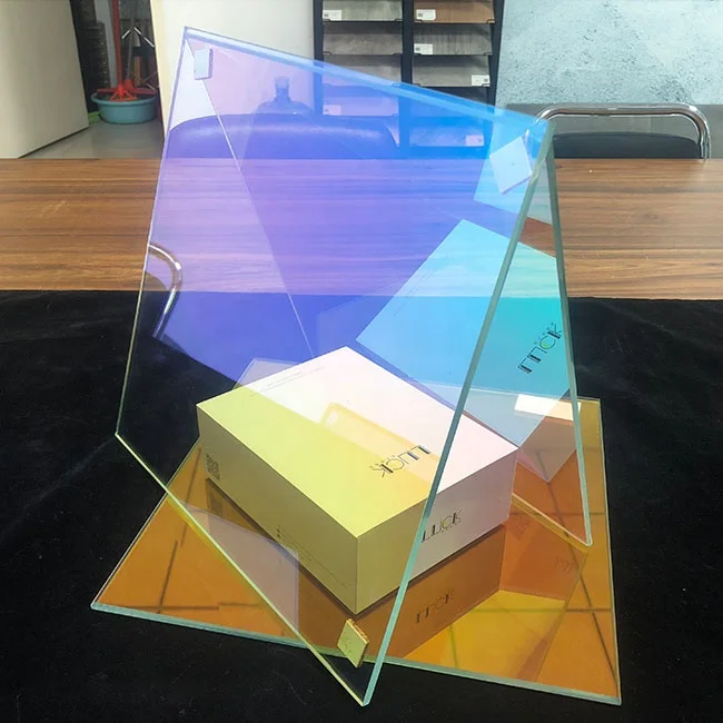 Декоративное ослепительное цветное радужное стекло с эффектом радуги цвет Versage дихройное для разделения