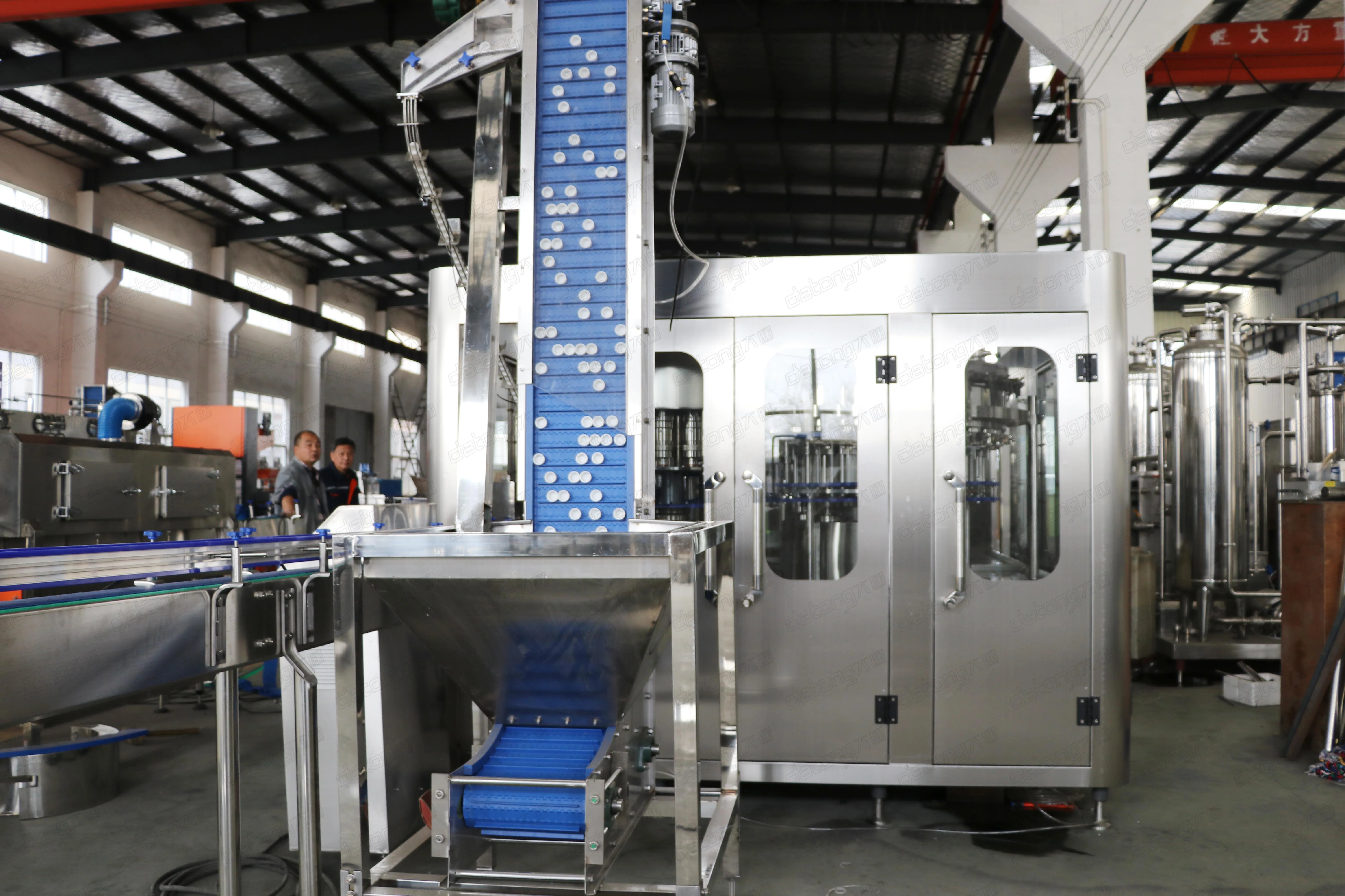 Soft Drink Production Line Carbonated Soft Drink Production Plant Containing Gas Filling Machine