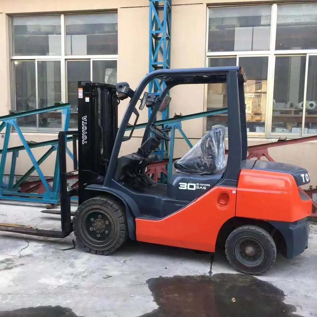 Вилочный погрузчик toyota 3 тонны fd30