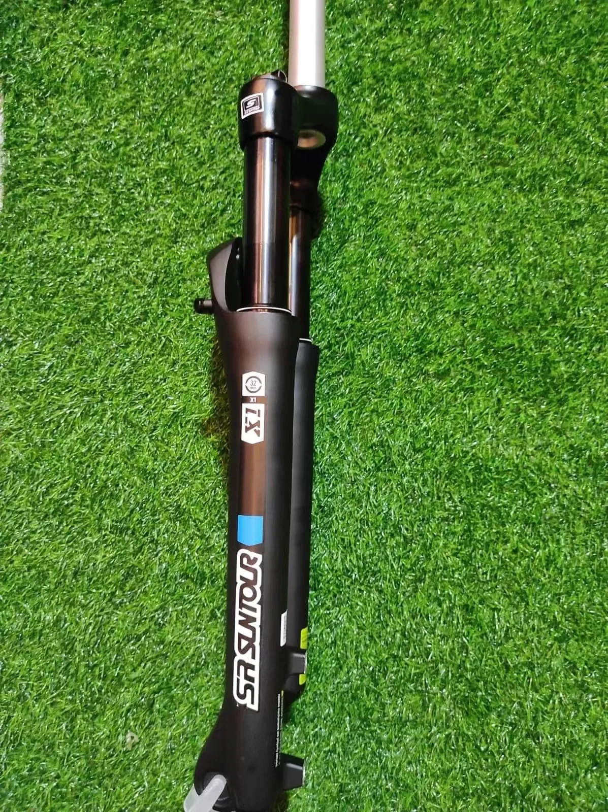 SR Suntour Suspension Fork 2022 New Design X1 Model With Disc Brake