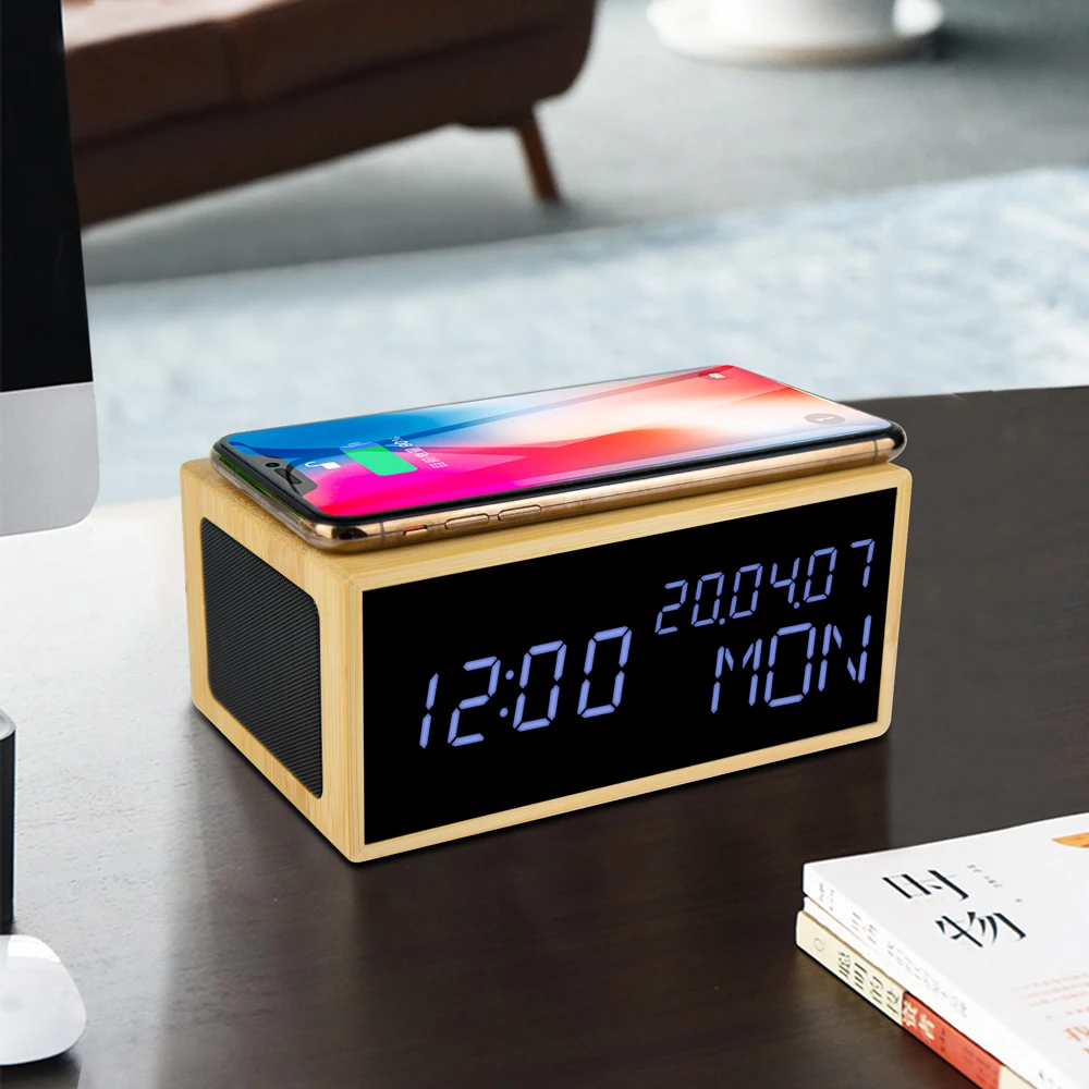 2023 Evertop заводская цена бамбуковый светодиодный цифровой будильник Беспроводная зарядка