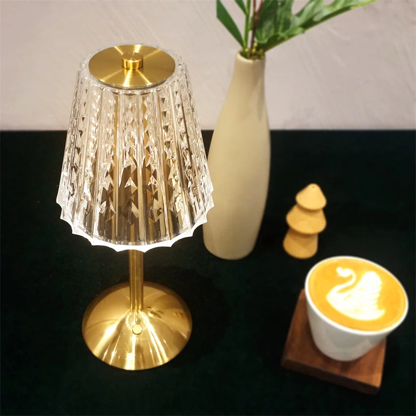 Nordic Dining Golden Battery Powered Restaurant Lamp