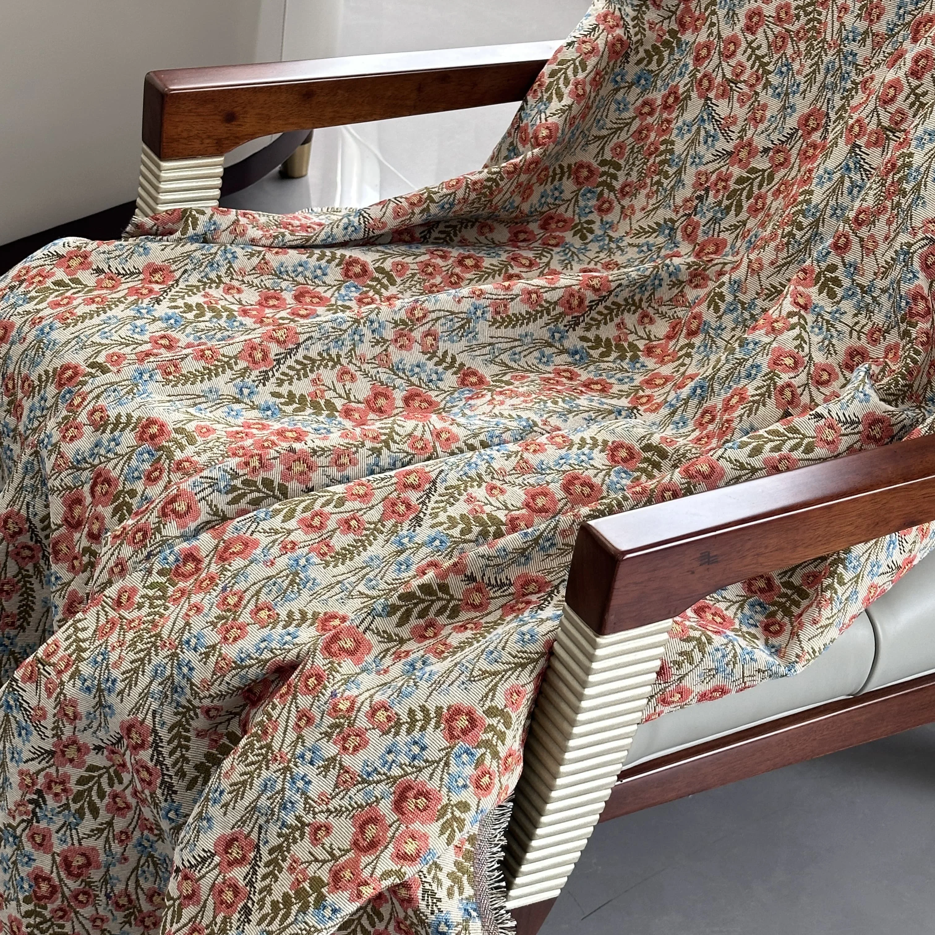 New Design Jacquard Fabric Yarn Dyed Poly Cotton Brocade Woven for Home Textiles Upholstery on Sofa Cover Bags