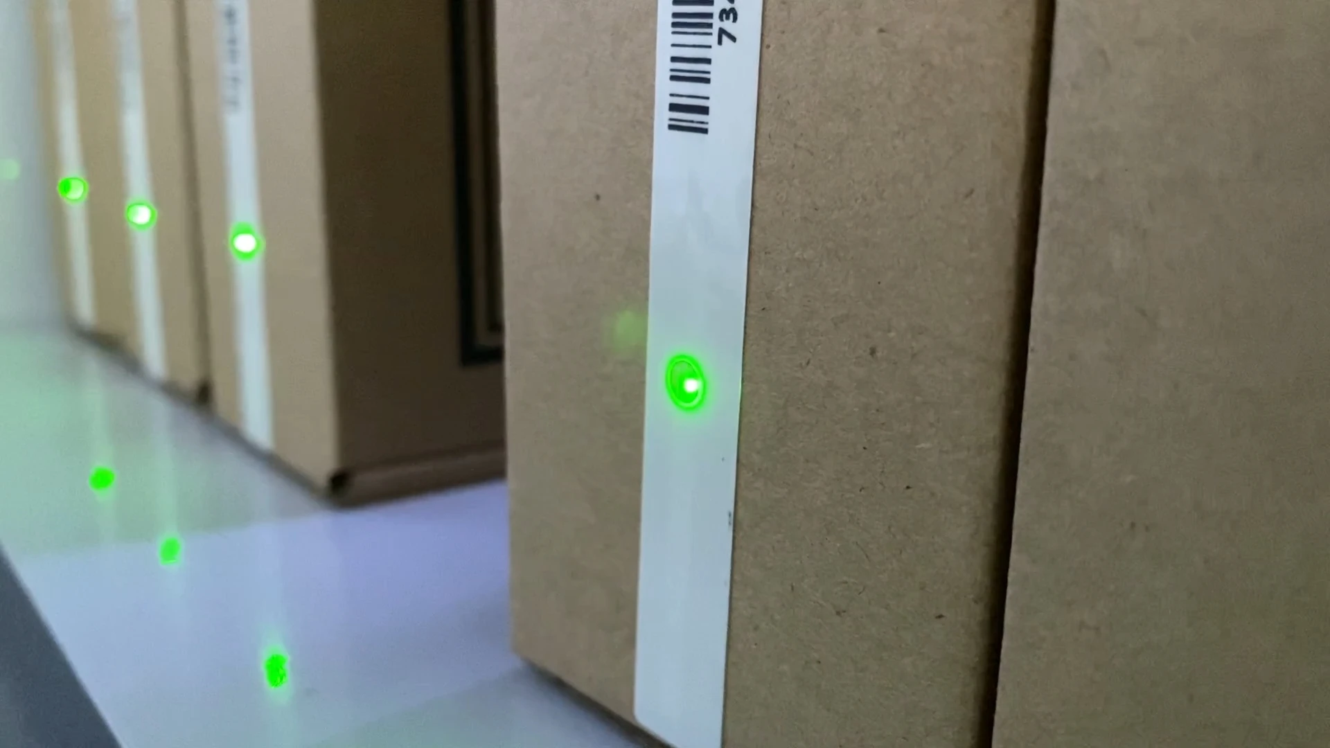 UHF rfid тег со светодиодной подсветкой 860-960 МГц