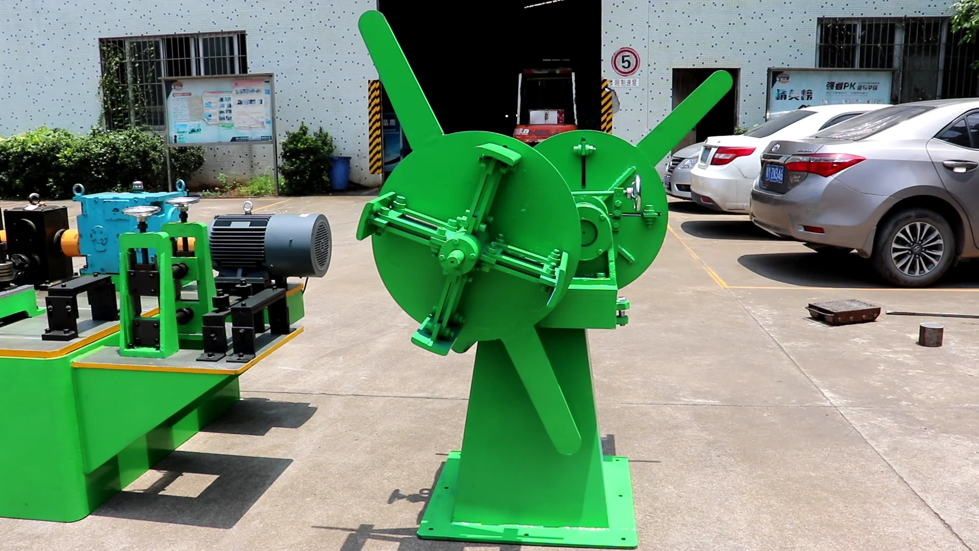 Автоматическая Сварочная трубчатая мельница из нержавеющей стали и оборудование для изготовления труб машина для изготовления металлических строительных материалов машины Китай