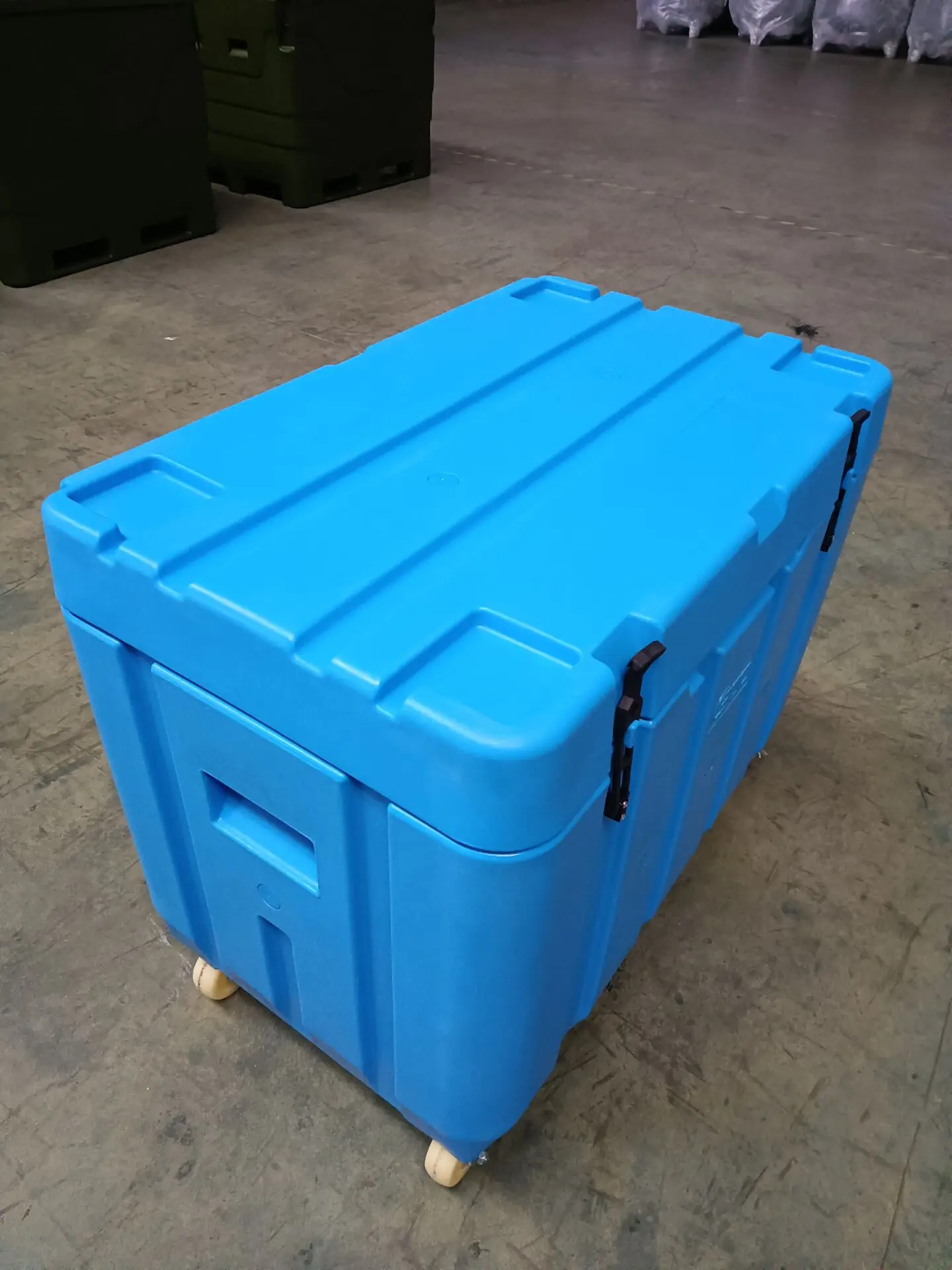 Ice chest 330L cooler box insulated shipping box with cubic dry ice for blasting machine maker