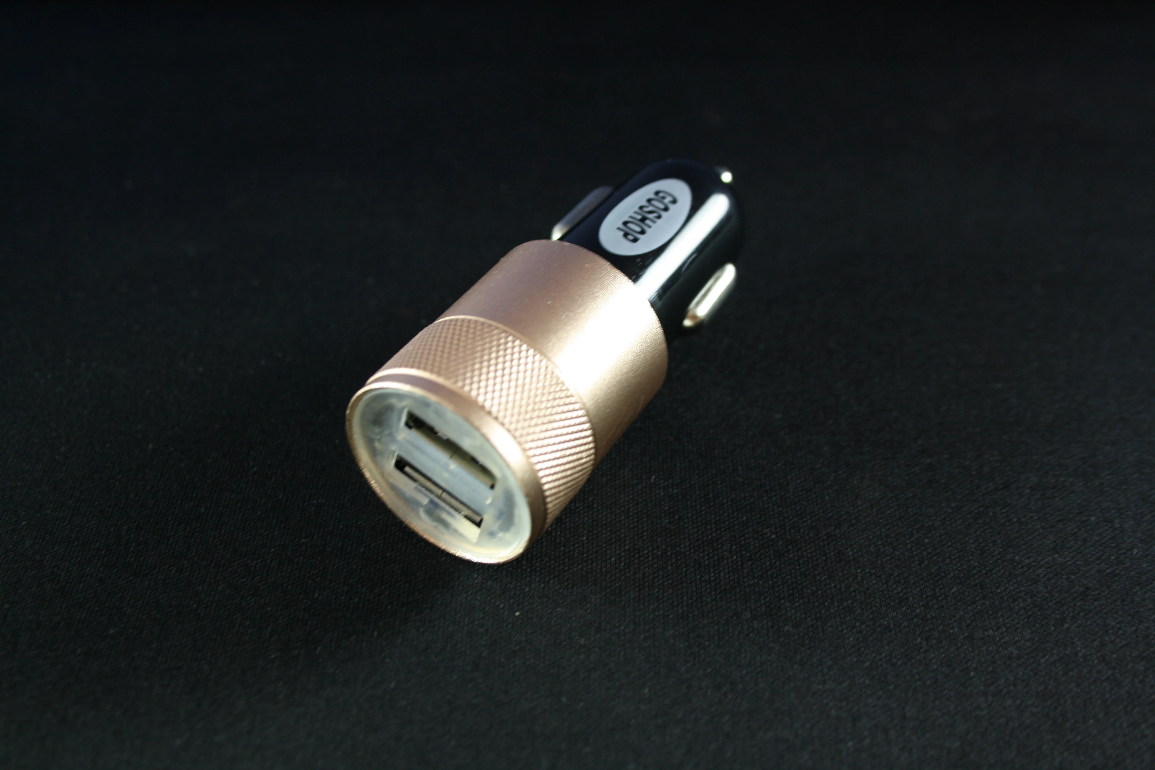 
PENGFAIES CFC6000 5 year warranty Low price black dual USB car fast charger with CE certification for sale 