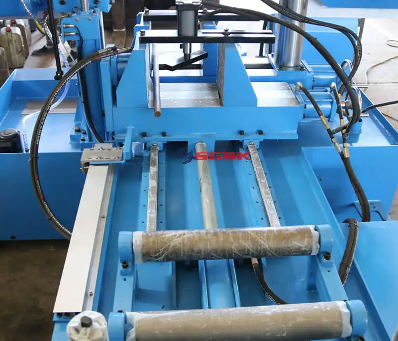 Double Column CNC Band Saw Machine GHS4250 for Metal Cutting