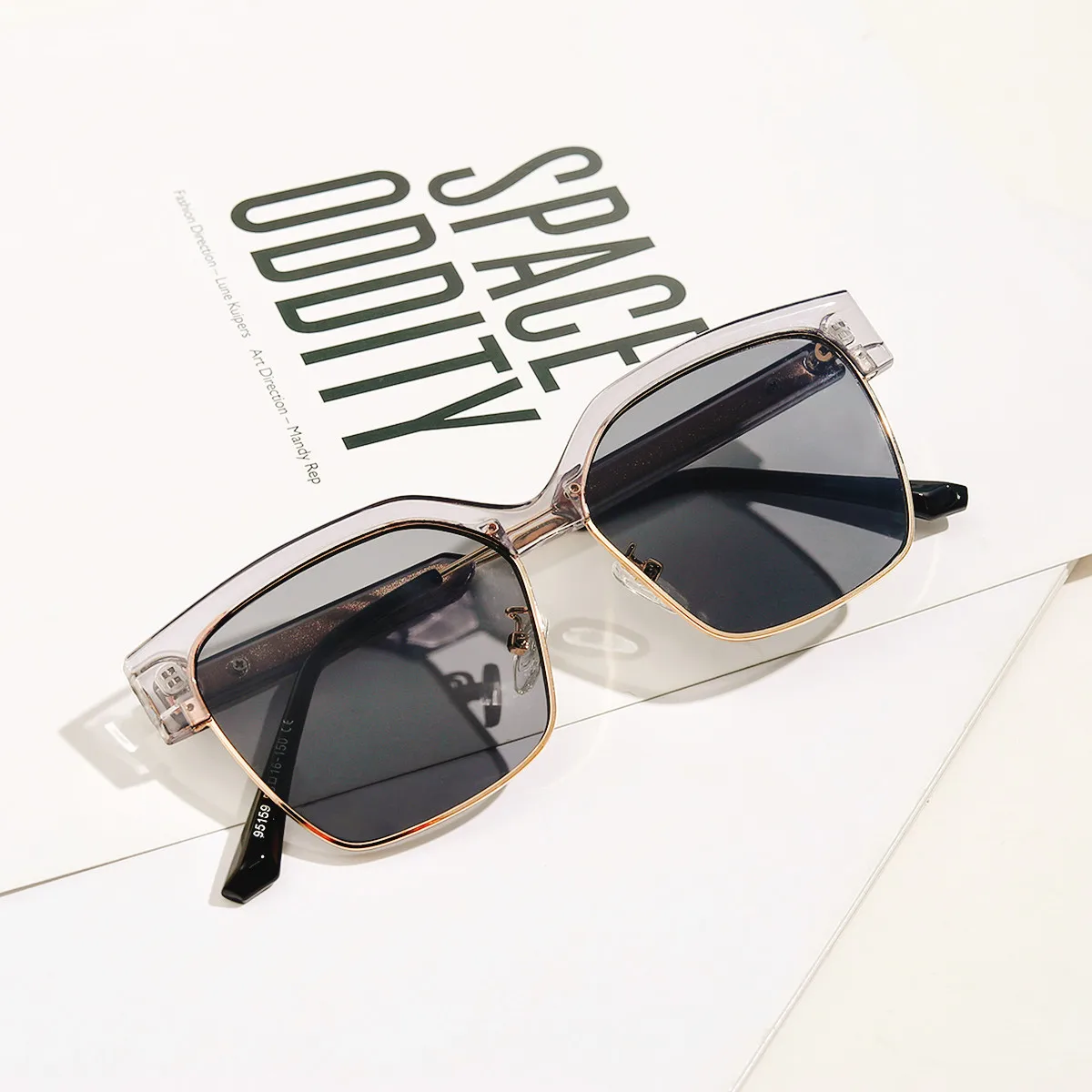 2022 fashion high quality half frame rimless sunglasses retro square black sunglasses for men and women can be customized