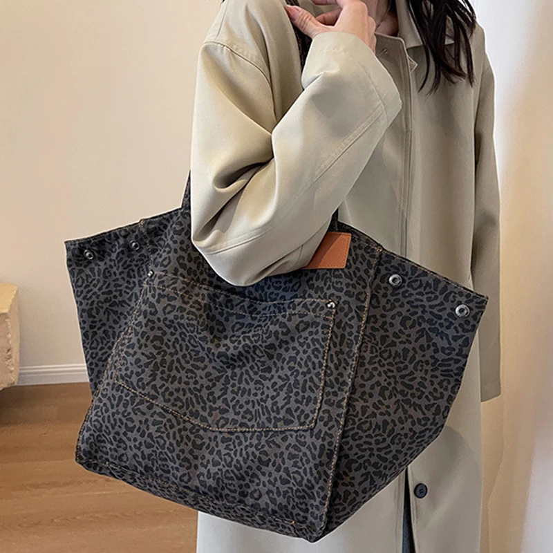 Women Large Capacity Leopard Printed Tote Bag Fashion Lightweight Canvas Shopping Handbag Shoulder Bag