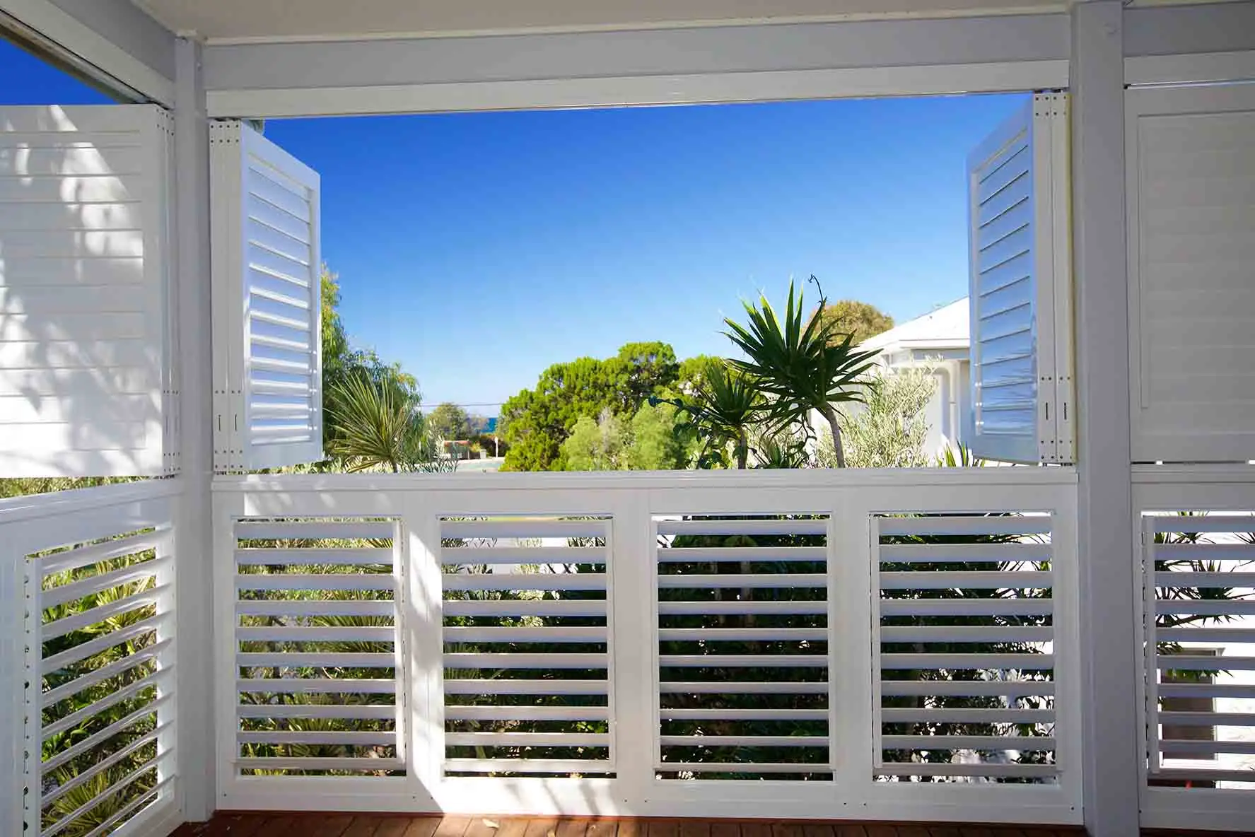 Factory Price cafe plantation window shutters Plantation Shutters PVC Shutters for Australia USA and UK