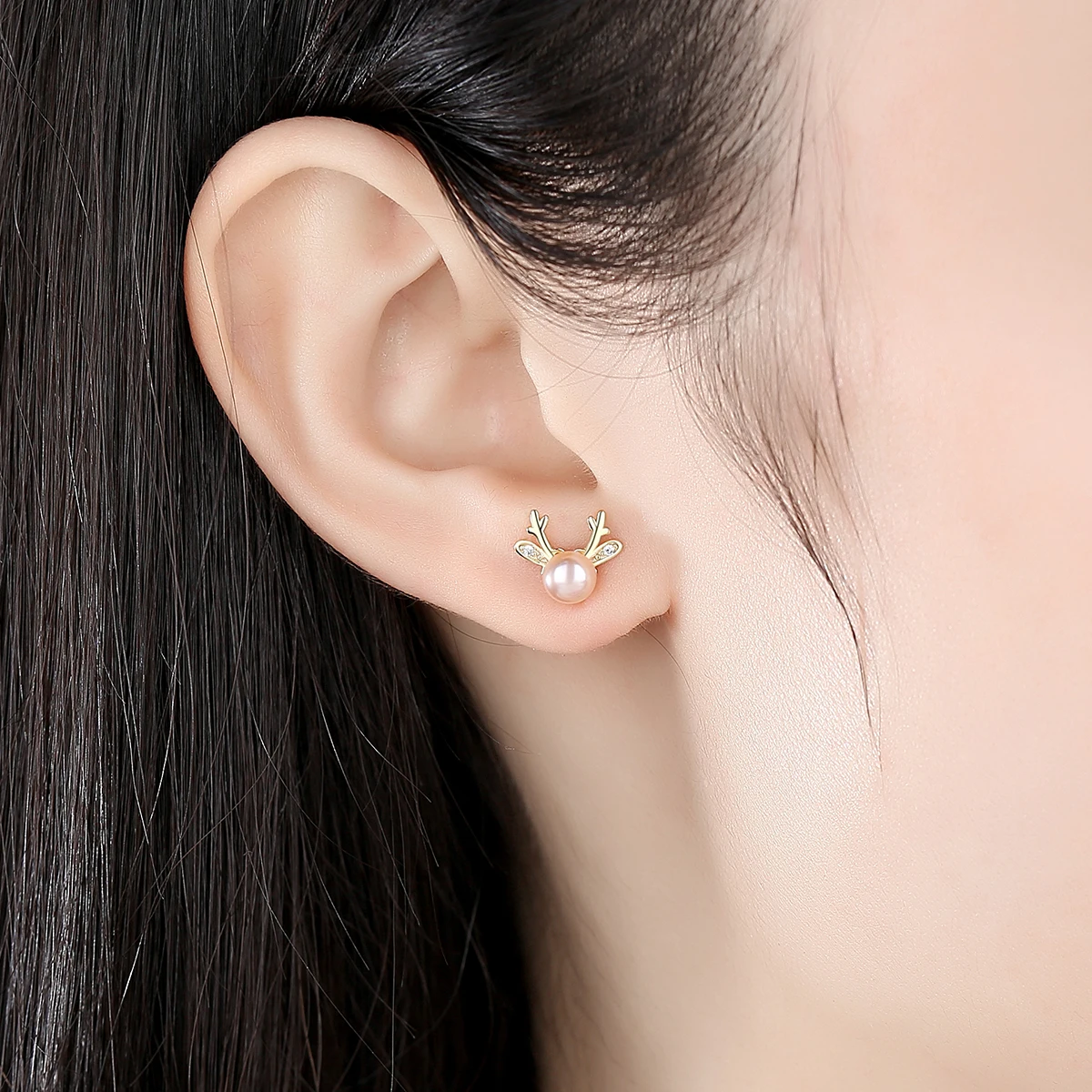 CZCITY Child Teenager Girl Earing Gold Summer Dainty Cute Pearl Freshwater Animal Stud Earring