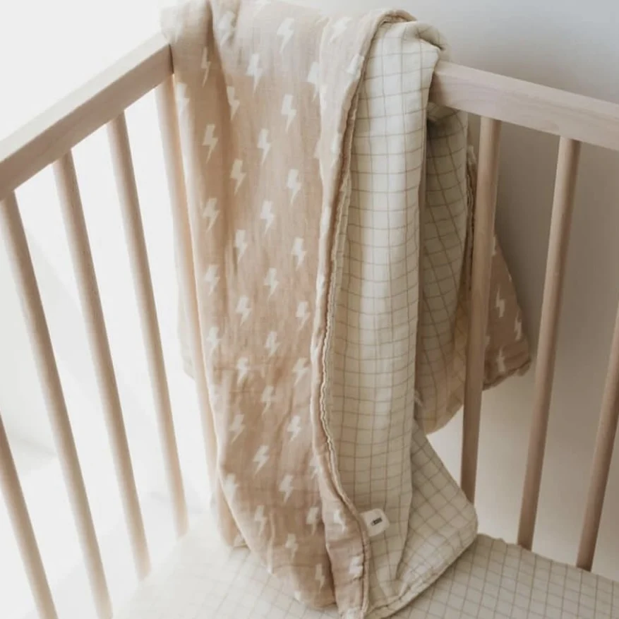 4 Layers Unisex Soft Silky Cotton Throw Baby Summer Flora Reversible Gauze Blanket Soft Thick Muslin Lace Swaddle Blankets