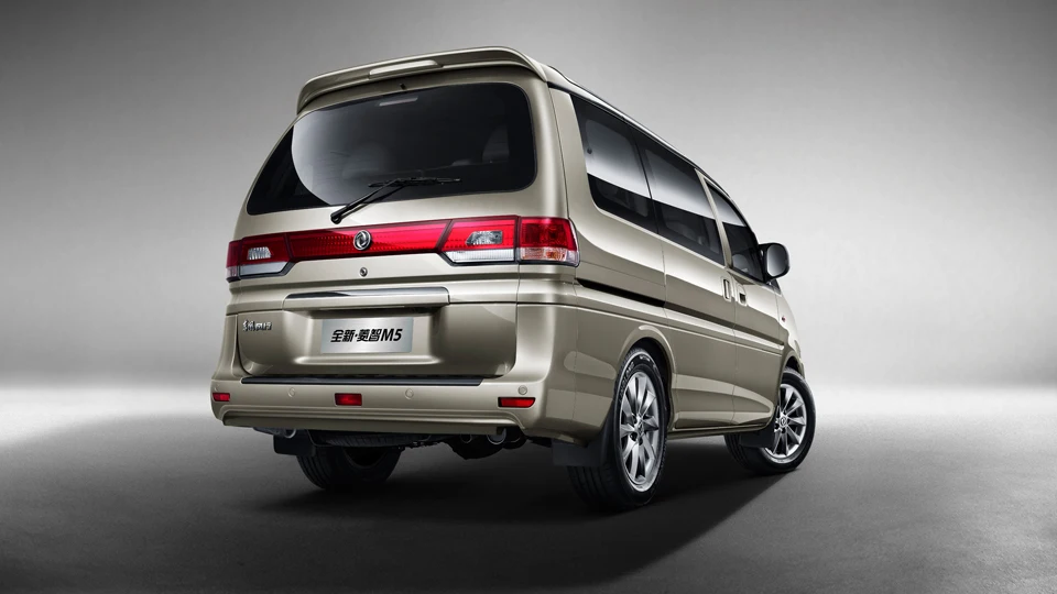Лидер продаж Dongfeng легковой автомобиль MPV M5 с высококачественным mpv автофургоном