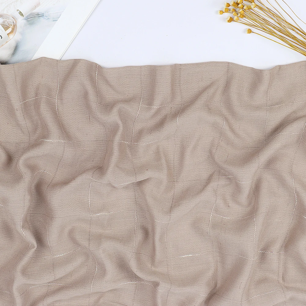 Best Selling Muslim Woman Scarf Large Size Malaysia Grid Printed Hijab Cotton Shawls With Tassels And Wood Beads