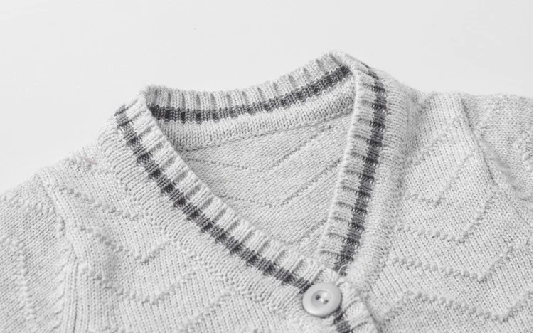 Pure color spring and autumn V-neck baby sweater baby girls knitted cardigan sweater
