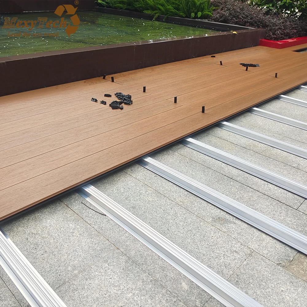 Versatile And Easy-to-Use Screws No More Drills Plastic Composite Decking With Wood Color SeamlessCo-extrusion  wpc