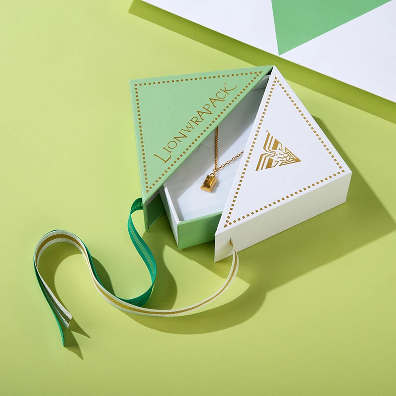 Lionwrapack OEM Luxury small paper bag custom jewelry box with gold metallic logo hard cardboard packaging