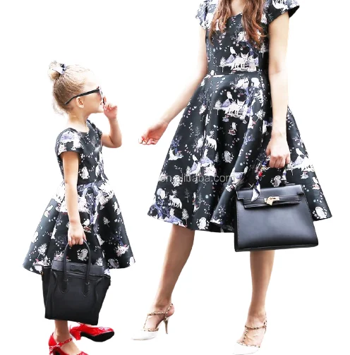 New fashion family  sister matching dress clothes set winter children hoodie mommy and  daughter outfits