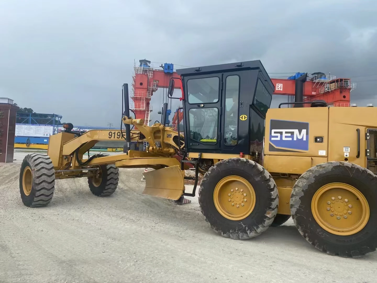 Brand New China Motor Grader 190Hp Small Motor Grader With Rear Ripper 919F for Sale