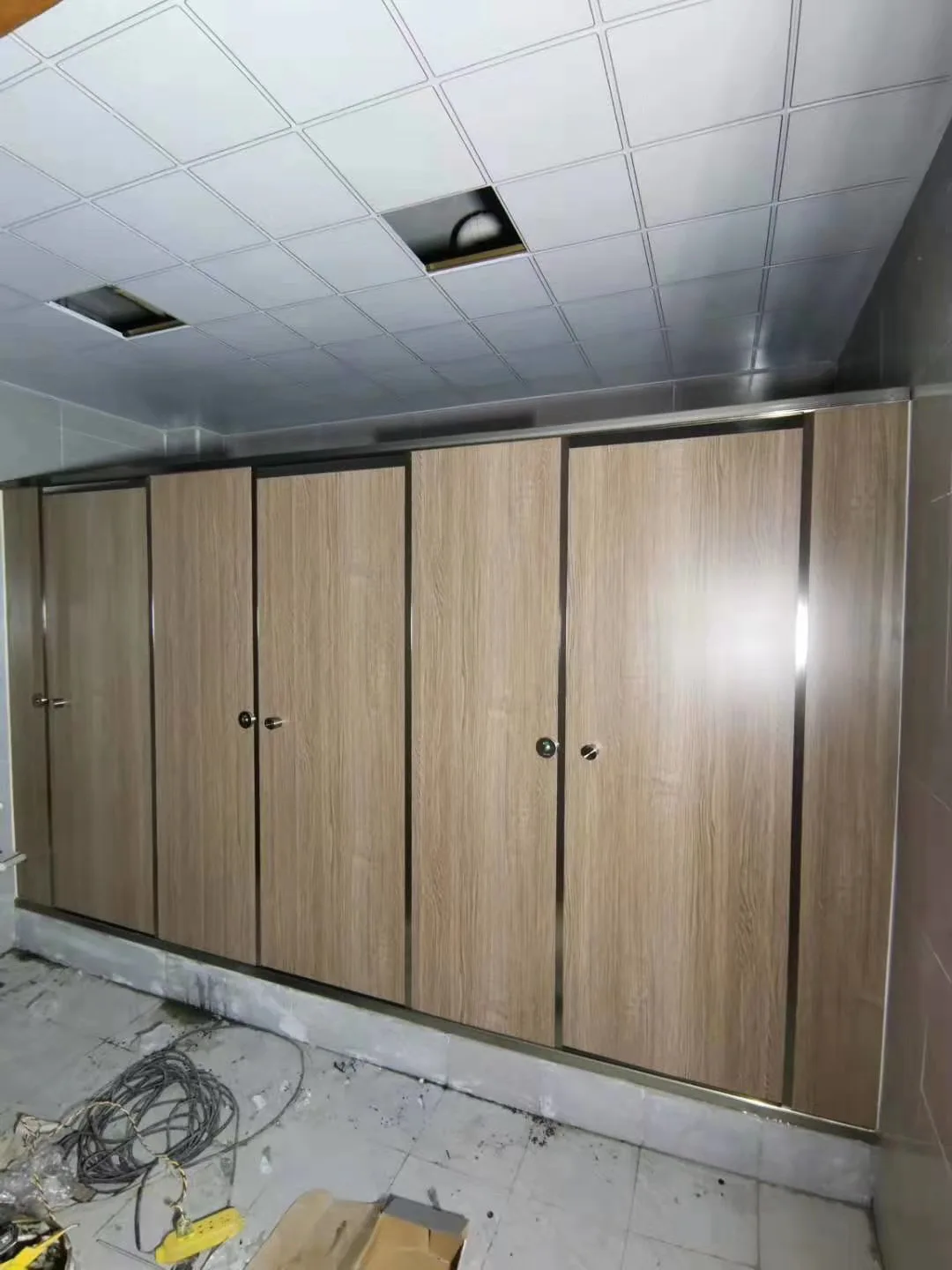 HPL toilet partition waterproof fireproof commercial bathroom high quality   honeycomb stainless steel toilet cubicle