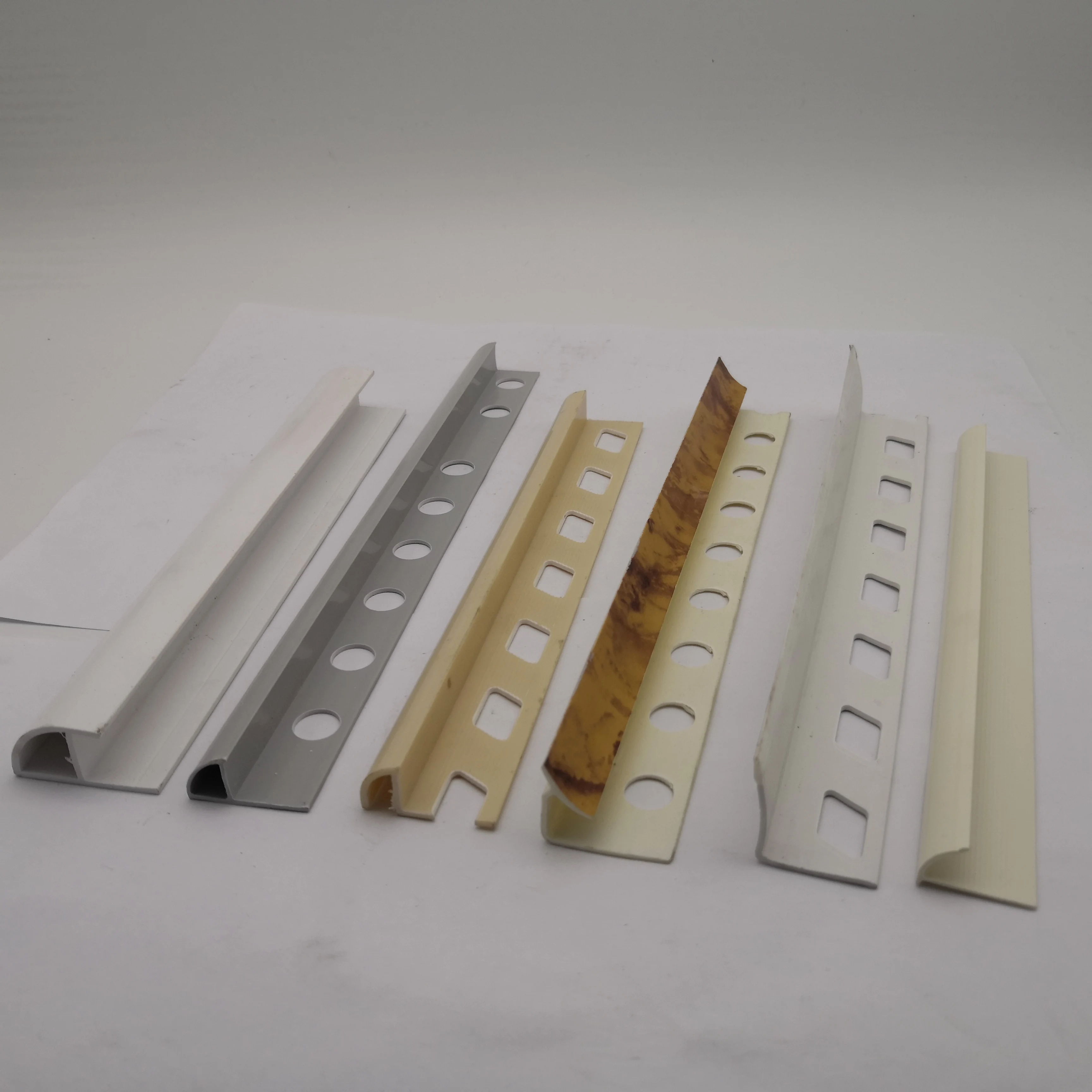 Низкая цена, простой цвет, ПВХ пластиковая керамическая плитка, угловая отделка