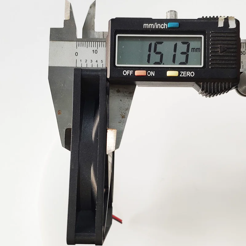 Factory direct price ip65 80mm 4000rpm 5v 12v 24v dc axial flow cooling 80x80x15mm fan