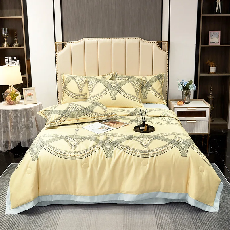 2022 Hot Selling Quilt Bed Sets Soybean Fiber Summer Cool Quilt Comforter Set 4 Piece Queen Size Quilt Set Washable Thin Blanket