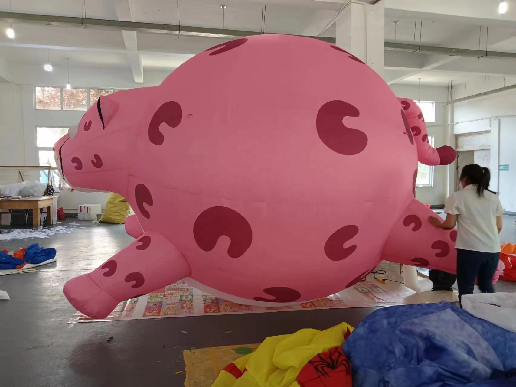 Colorful Lighting Inflatable Eye Column Monster Pillar for Party Decoration Eye Flower Column with  logo  made factory