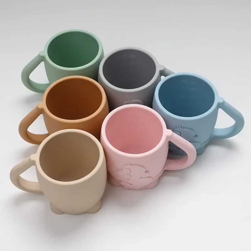 BPA Free Dishwasher Safe First Stage Kids Drinking Training Cup Straw Cup Reusable Silicone Toddler Trainer Cup With Handle