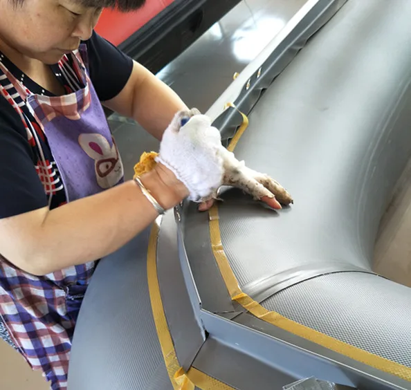 Hot Selling Cheap Durable China Factory New Design Outdoor Water Sports Inflatable Boat 3-5 Person Fishing Boat PVC Hypalon Boat